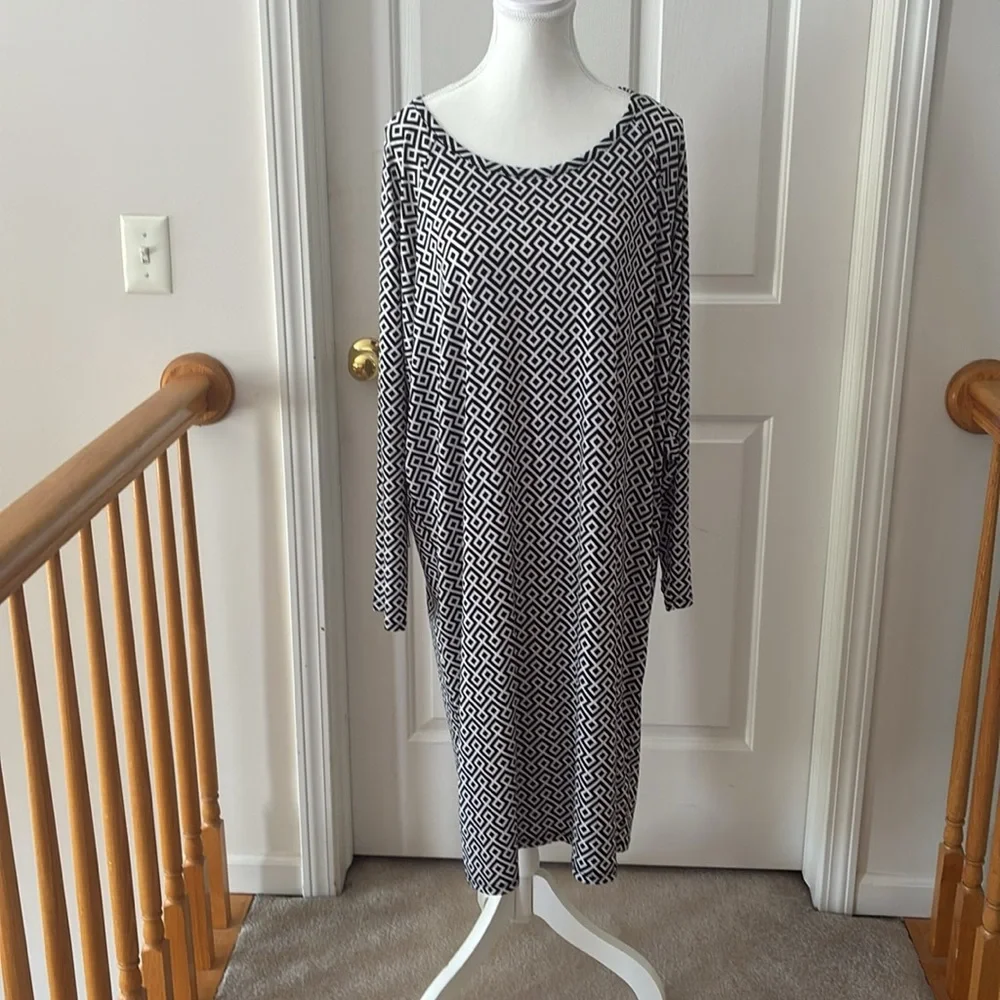 07:07  Michael Kors Geometric Print Dress